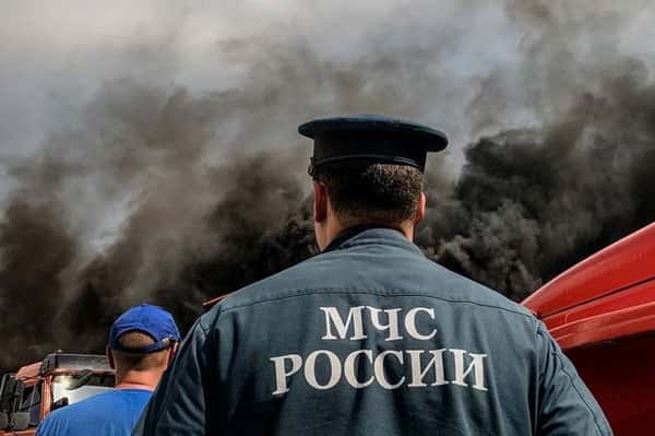 Машина вспыхнула в самом центре Москвы: движение парализовано